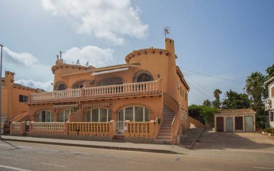 Апартаменты - Продажа - Denia - Denia