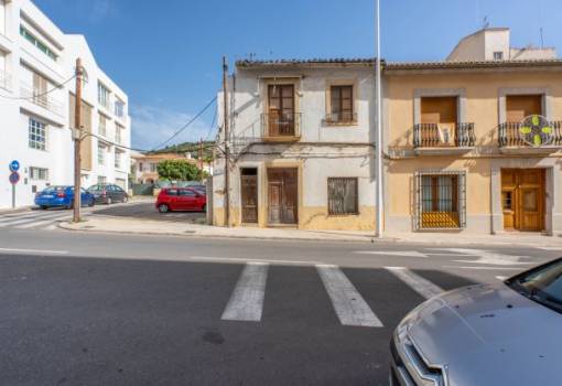 Building plot - Sale - Javea - Centre