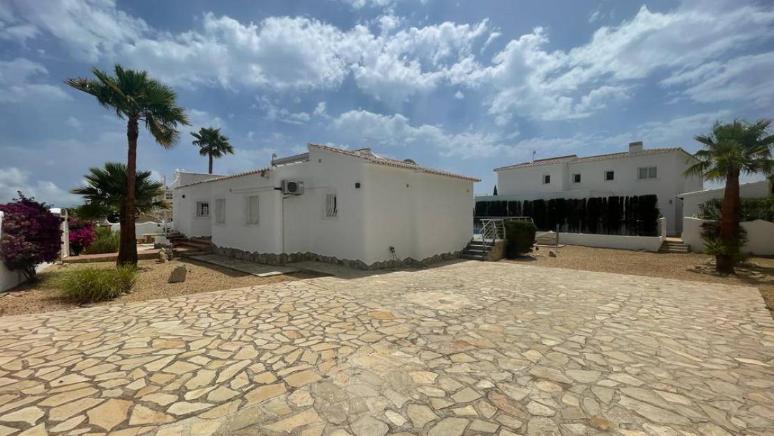 Villa for sale in Cumbre del sol, Benitachell 