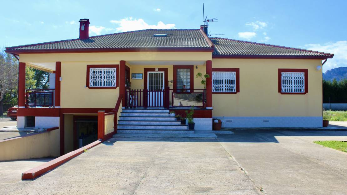 Villa for sale in Els Poblets 