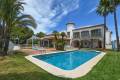 Villa for sale in Javea with sea views 