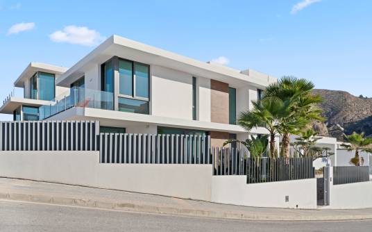Villa - Nueva construcción - Benidorm - Benidorm