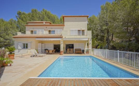 Вилла - Продажа - Calpe - La Empedrola