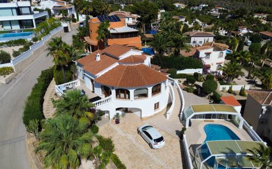 Вилла - Продажа - Moraira - La Arnella