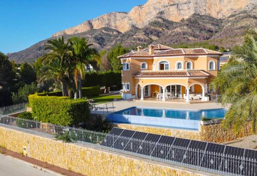 Villa - Sprzedaż - Javea - El Garroferal