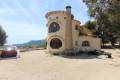 Villa to renovate with beautiful Views in Benissa