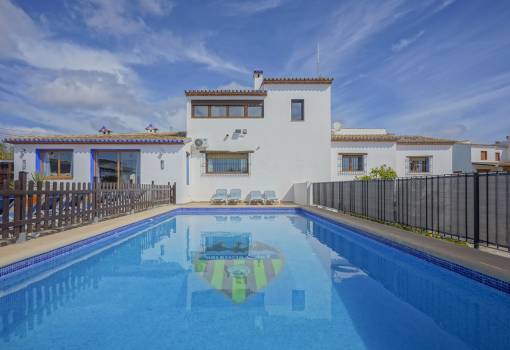 Villa - Uitverkoop - Teulada - La Fustera